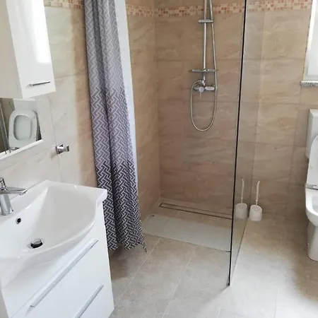 Villa Fantasea Opric Kültér fotó